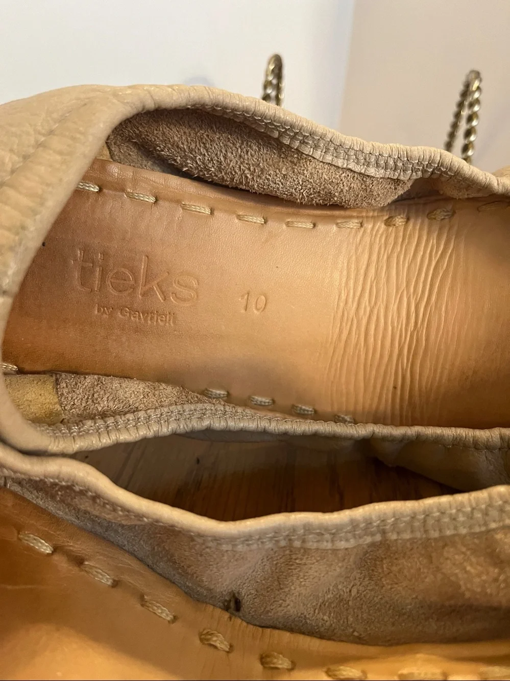 Tieks Cream Ballet Flats with Teal Sole Accent Size 10